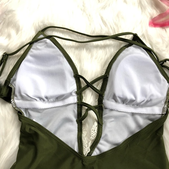 Only S Left! Crochet Lace PlungingV Monokini - Picture 6 of 7